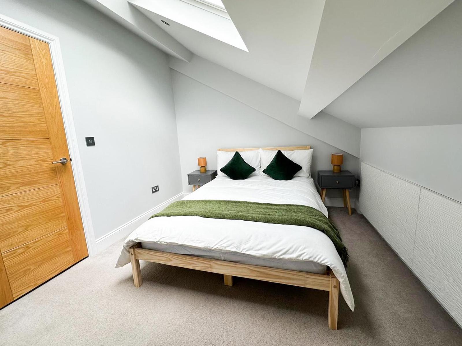 Exceptional 2 Bed Boutique In Holiday home *
