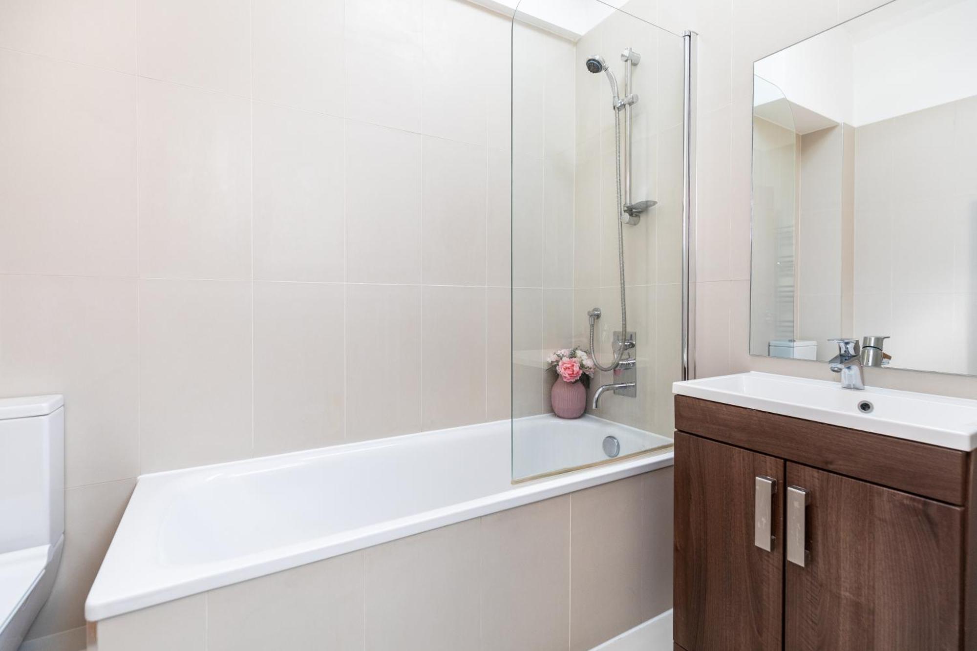 Holiday home Exceptional 2 Bed Boutique In Mill Hill